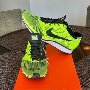 Nike Flyknit Racer